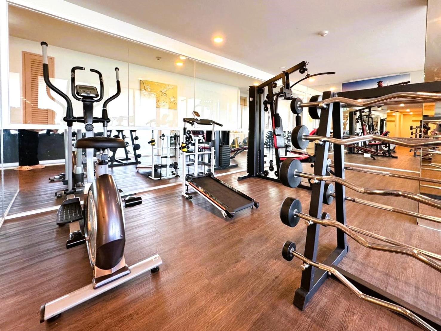 Clarian Hotel Beach Patong Экстерьер фото